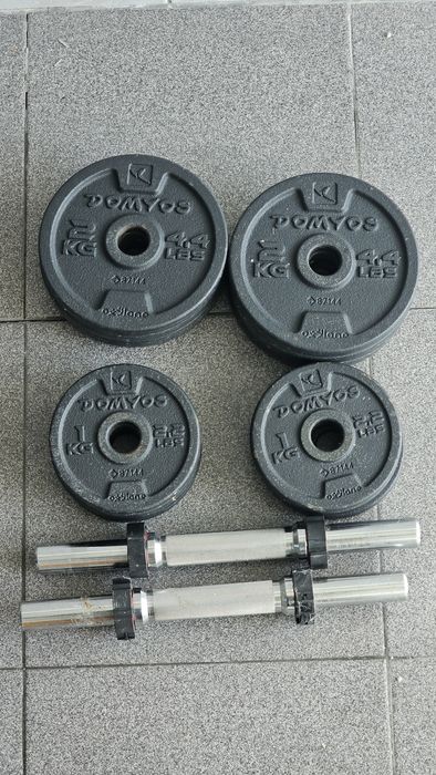 Kit de Musculação Domyos 28mm | 24kg em Discos + Barras Halteres