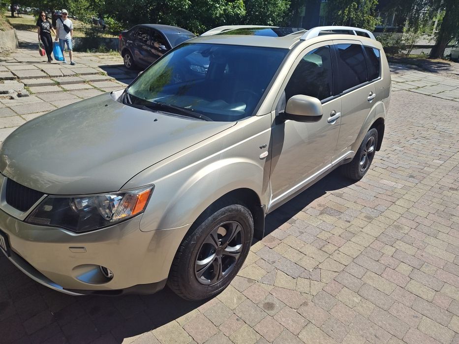 Mitsubishi outlander XL 3.0L 4×4 Газ/Бензин - Ідеальний технічний стан