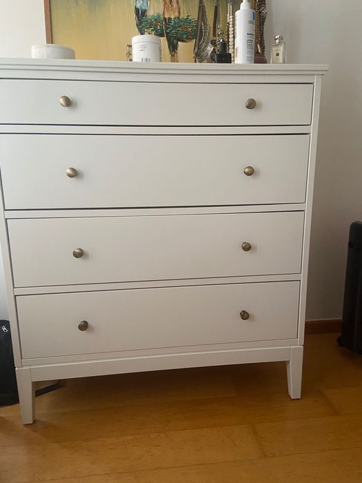 Cómoda IKEA IDANAS como nova