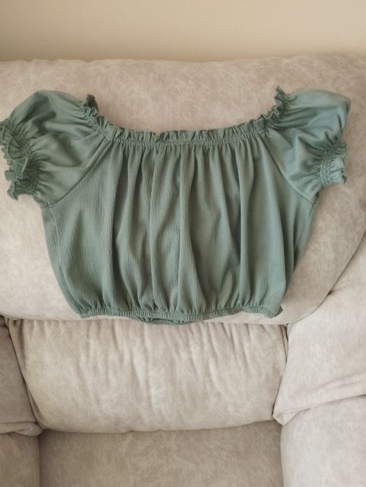 Топік з рюшами та китицями h&m розмір s