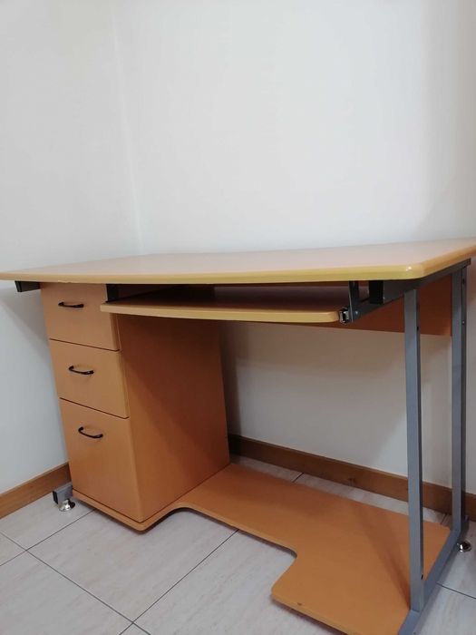 Secretária escritório