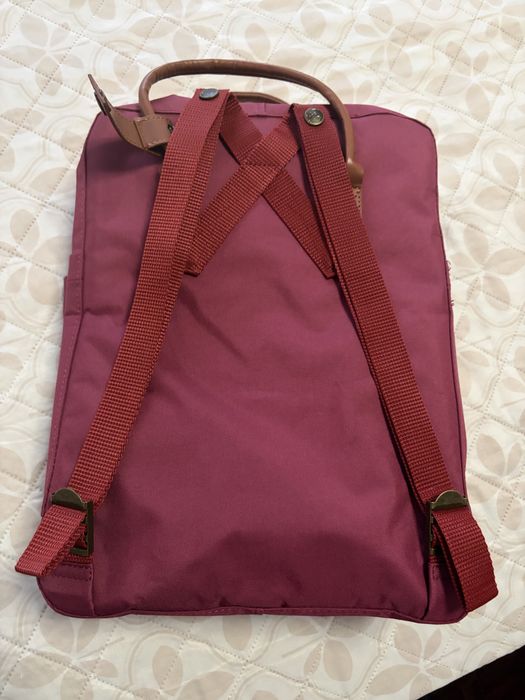 Mochila bordou k