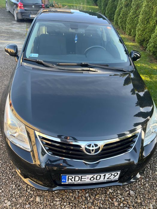 Toyota Avensis 2.0 D-4D   127 KM  2010 r