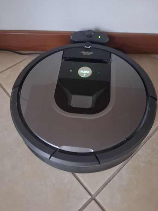 Romba i5 bom estado de bateria e limpeza