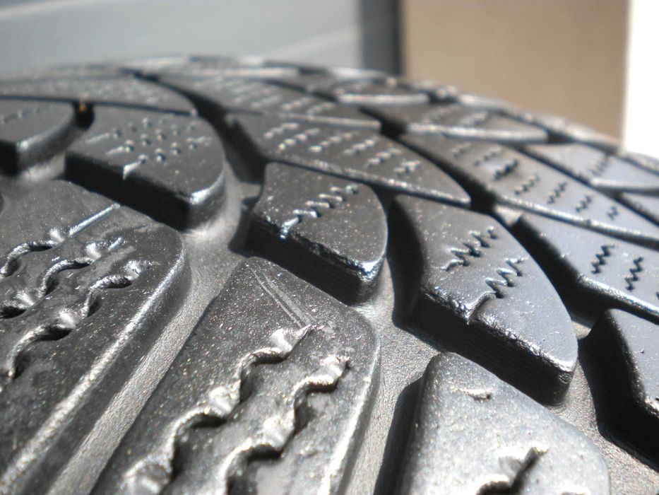 ! 4x Opony zimowe 215/60r17 Dunlop Sp WinterSport 3D !! WYPRZEDAŻ !!