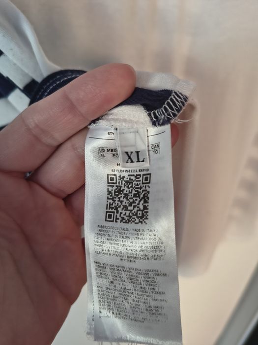 T-shirt damski Guess