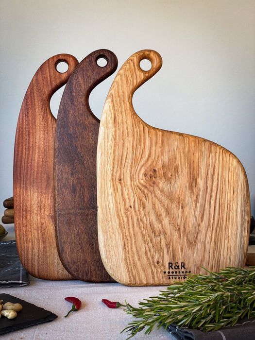 Prenda, tabuas de cortar, servir.