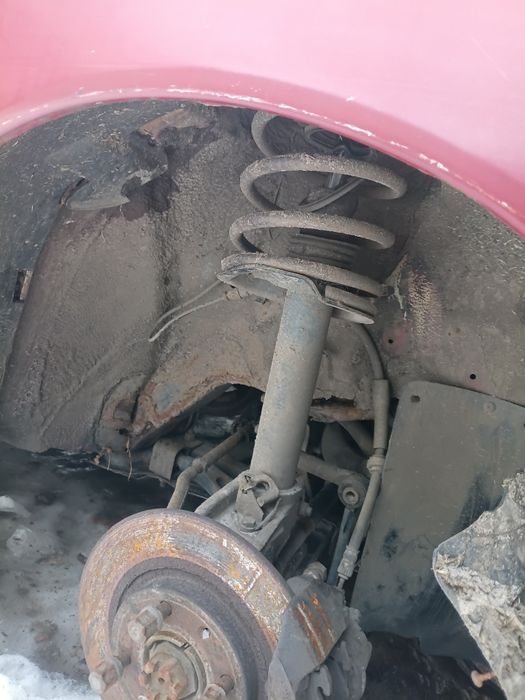 Продам стекла на пежо 405.