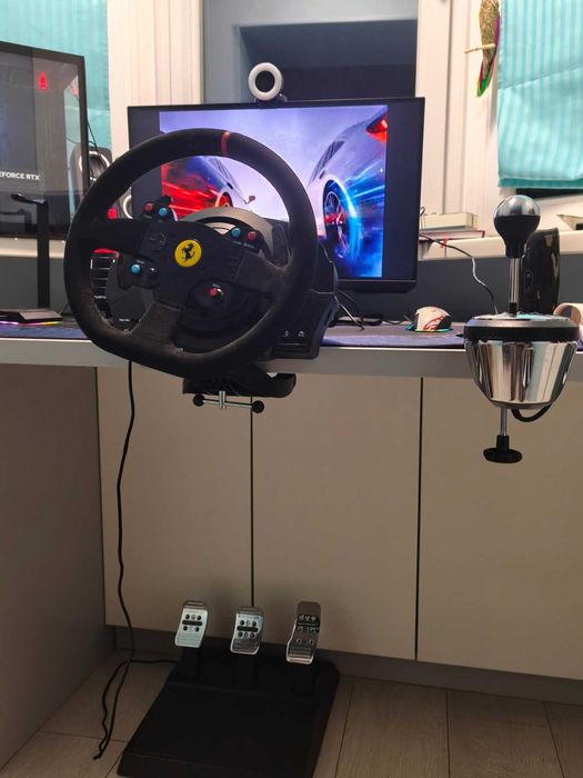 Кермо Thrustmaster T300 Alcantara Edition