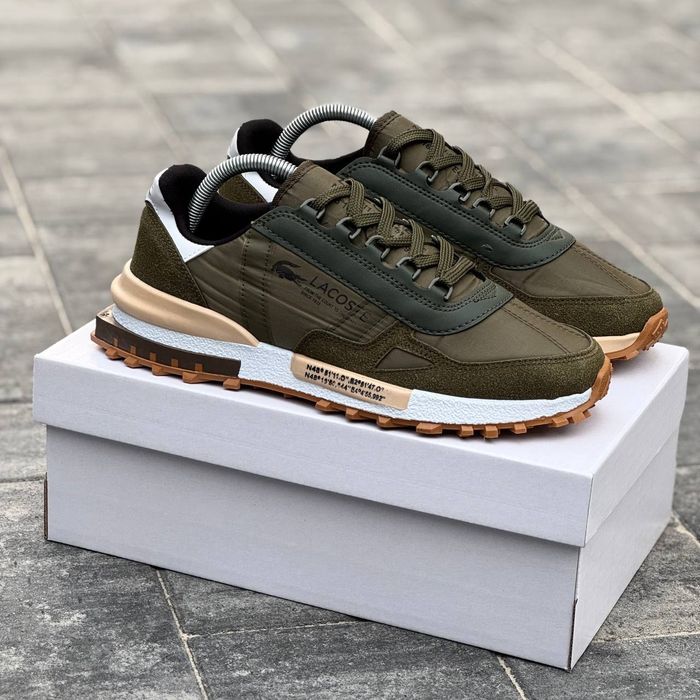 6 кольорів Lacoste Elite Active