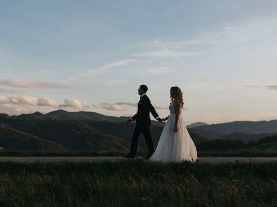 Suknia ślubna błyszcząca