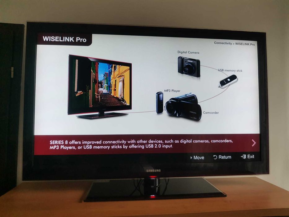 SAMSUNG TV Series 8 FHD 1080p 100HZ 52 inch