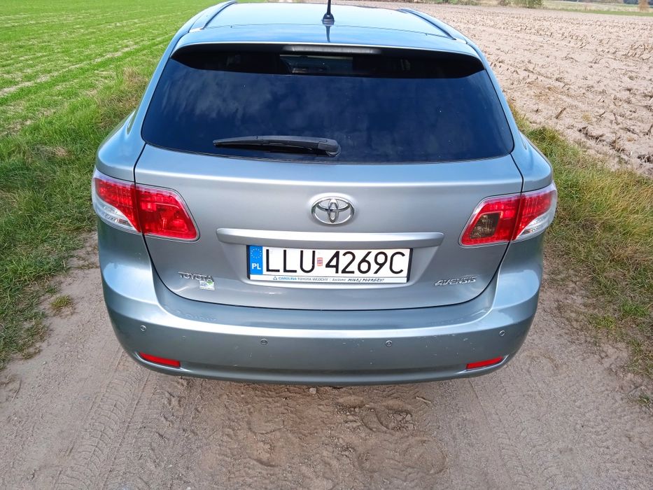 Sprzedam Toyotę Avensis