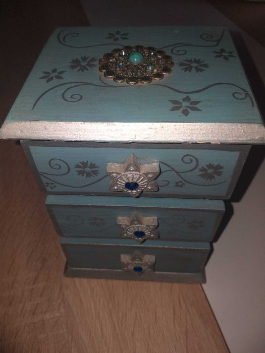 Pequeno guarda joias - móvel, com 3 gavetas [antigo] // TROCA