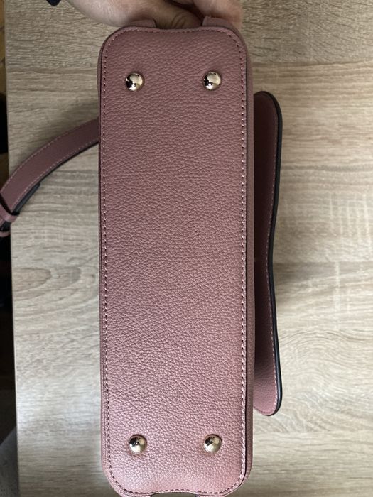 Oryginalna torebka Guess, nowa z workiem przeciwkurzowym