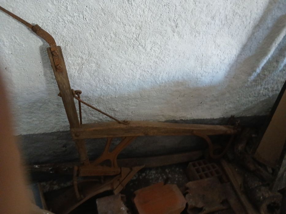 Máquina  antiga tracção animal