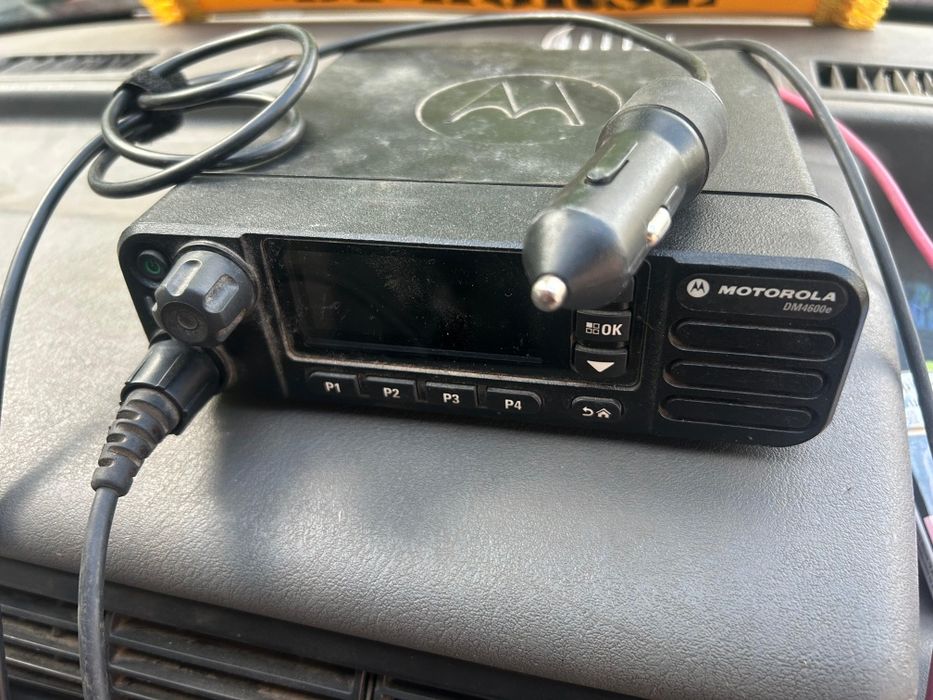 Продам Motorola DM4600e в комплекті