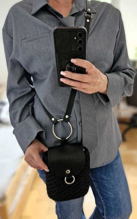 Stylowa, ręcznie robiona czarna torebka mini