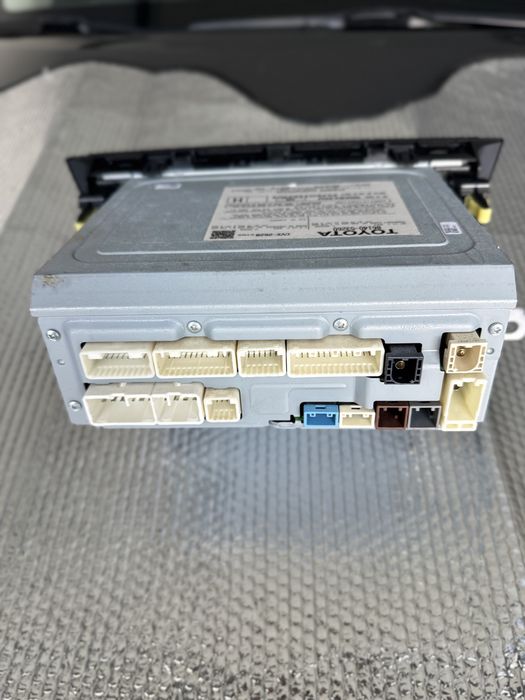 Radio Lexus IS300h