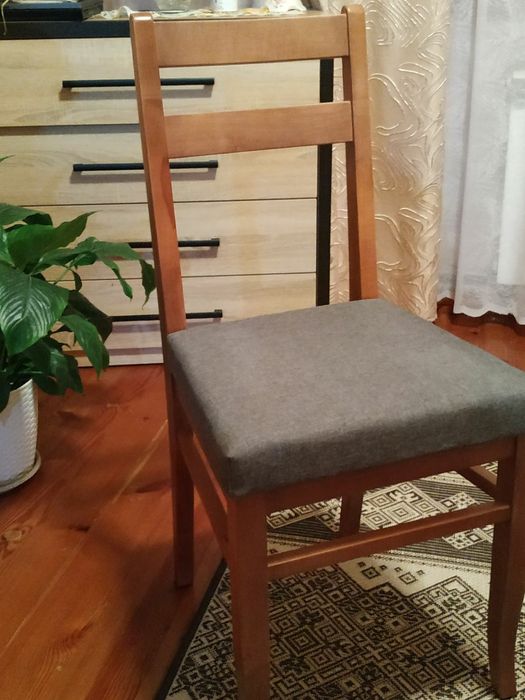 Стулья нові мякі