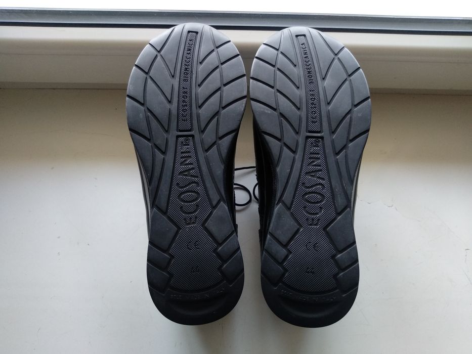 Продам мужские туфли