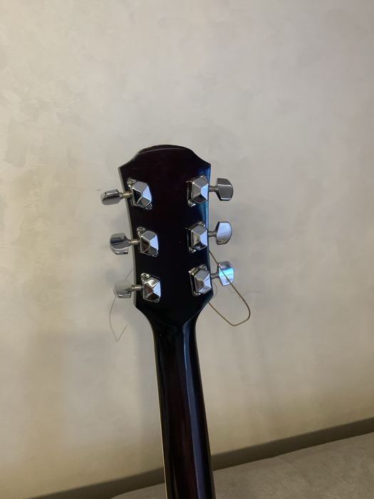 Акустическая гитара LAG