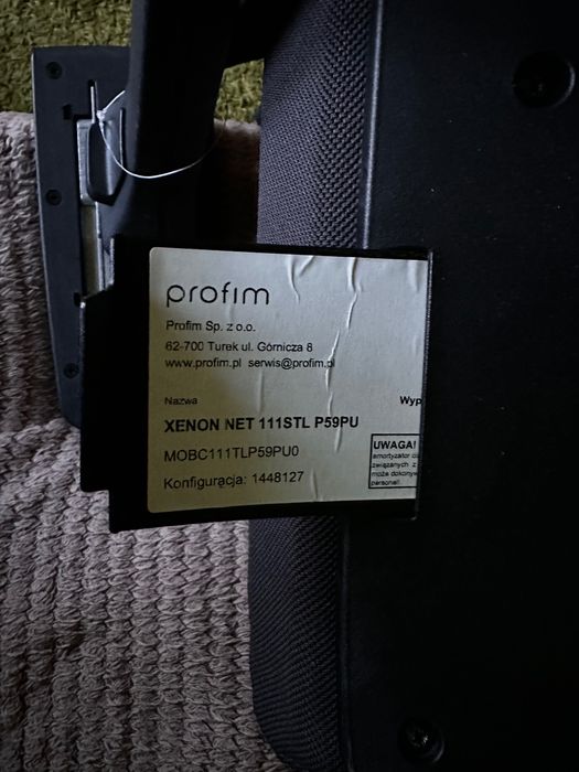 Fotel Profim Xenon NET 111 STL  z Wysokim Siatkowym oparciem z  zagłówkiem