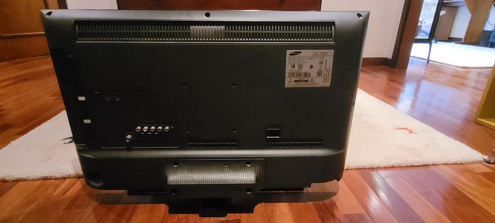 TV Samsung 28" LED Modelo T28E310EW 28 polegada