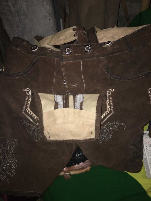 одяг  із замші куртки і  штани  шорти