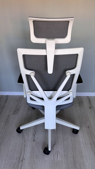 Ergonomiczny fotel biurowy