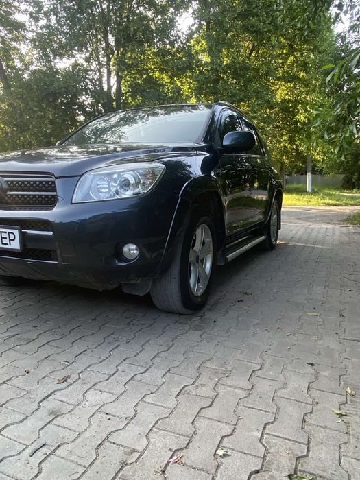 Toyota  RAV4 продам