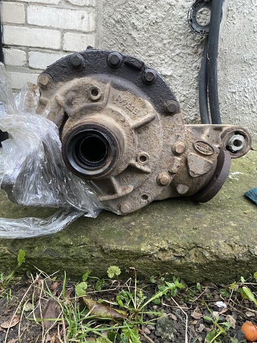 Редуктор заднього мосту дискавері 3