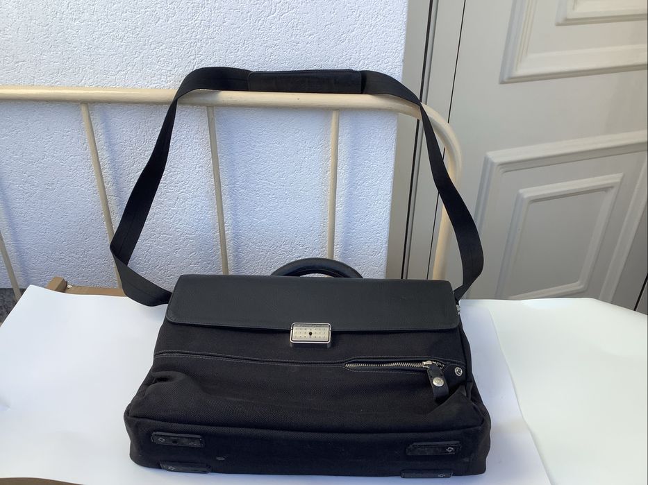 Pasta/ Mala Sansonite Executiva em pele Com Alça e Fechadura Como Nova