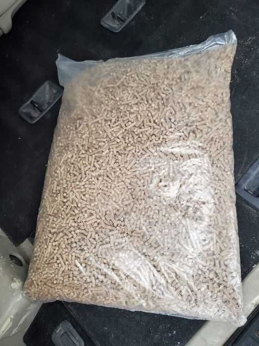 Брикеты Топливные пеллеты Дуб 8мм Хвойные 6мм лузга по 15кг БигБеги 1т