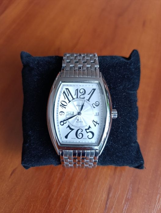 Годинник Adriatica