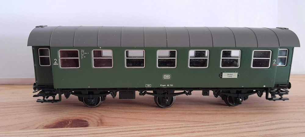 Carruagem de 2ª classe, três eixos-Marklin 4318-na sua caixa original