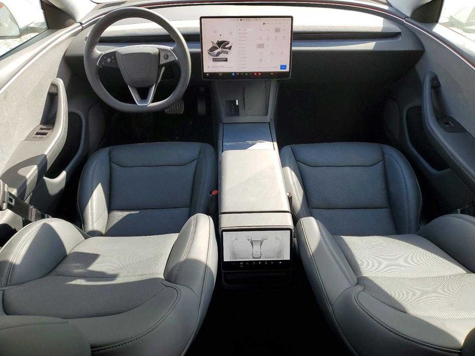 Tesla Model 3 2025