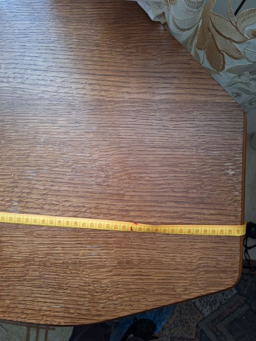 Продам тумбу (дерево)