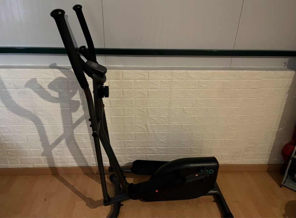 Elliptical Machine514197597727631362