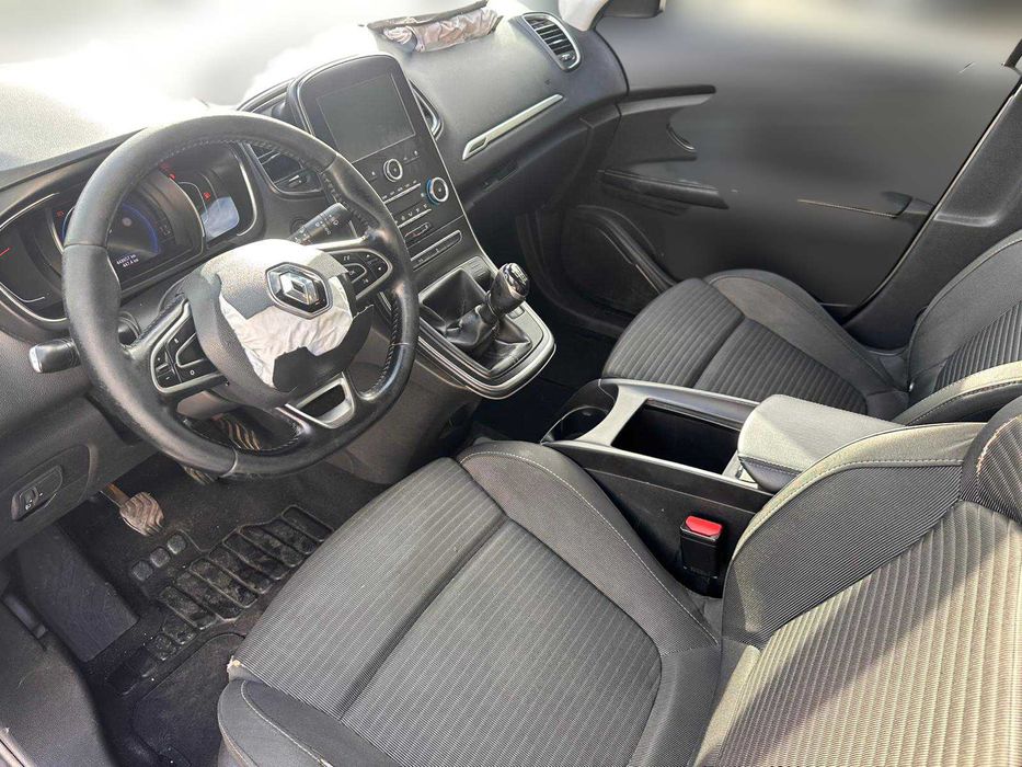 Renault Grand Scenic 1.6 DCI 130cv 7 Lug de 2018 Salvado