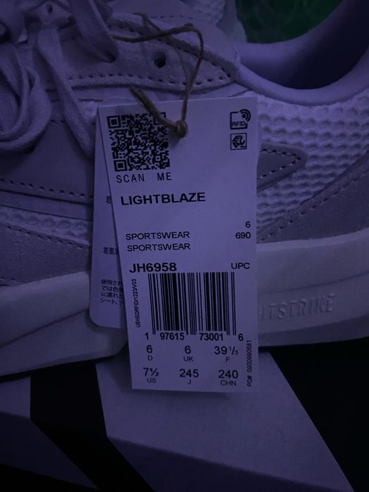 Жіночі кросівки Adidas Lightblaze оригінал! JH6958 40р