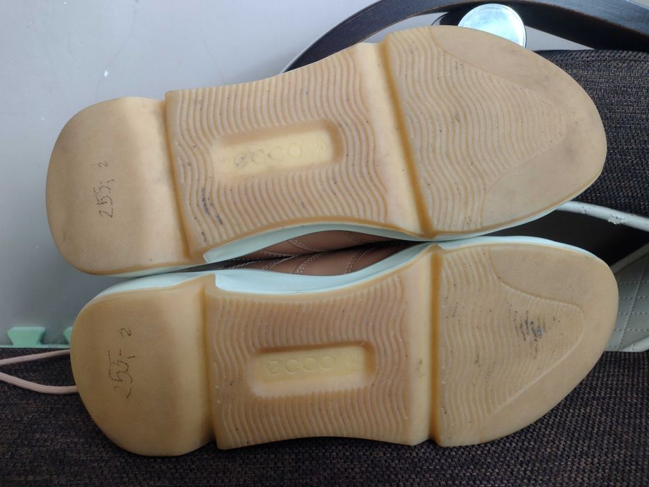 Buty ECCO CHUNKY SNEAKER rozm.40(26) jak nowe