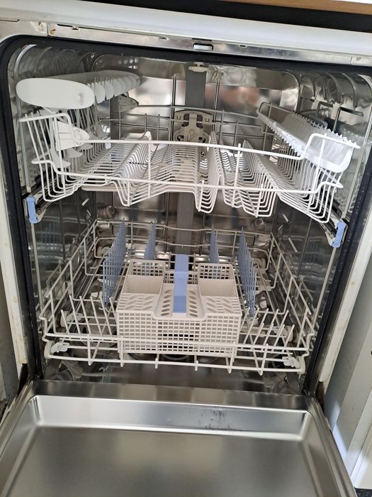 Máquina de lavar a loiça Whirlpool