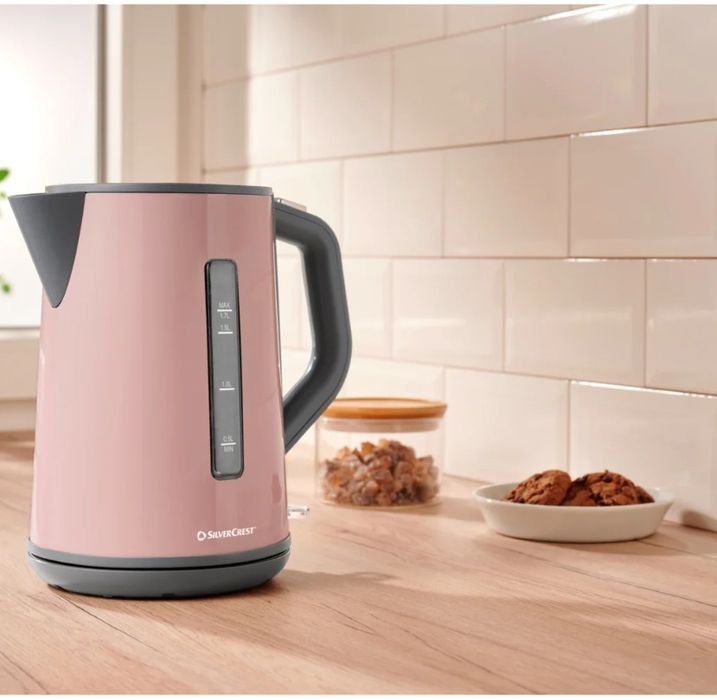 Chaleira Fervedor Elétrico novo ler anúncio