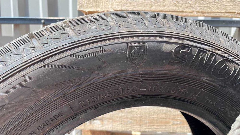 Шини зимові Rosava 215/65 R16C