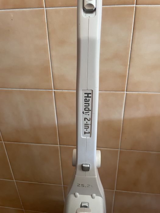 Nilfisk avariado para pecas , aspirador vertical 2 em 1