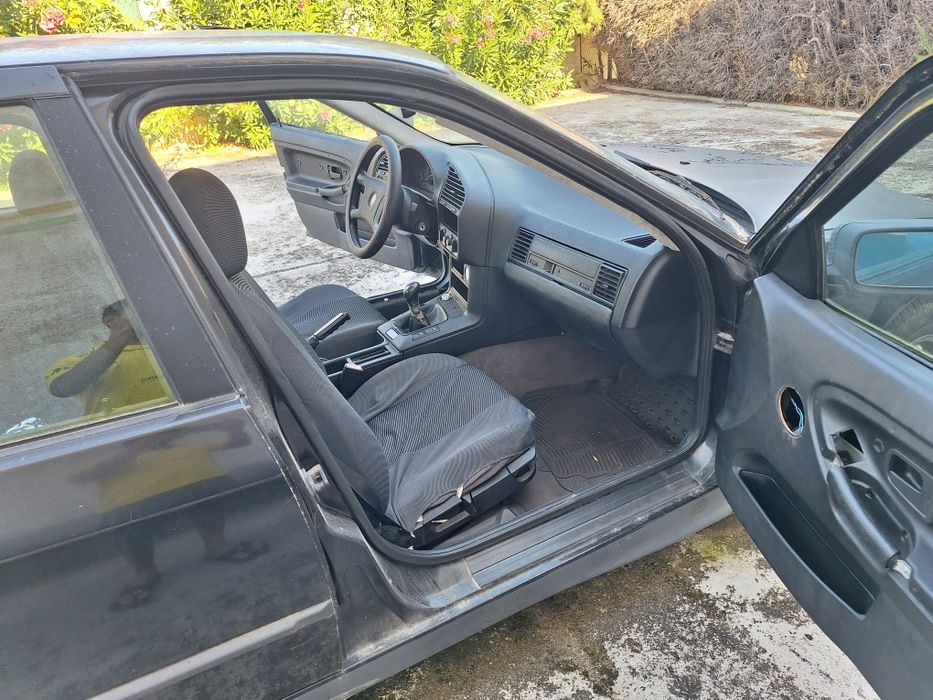 BMW  carro 1997 avariado