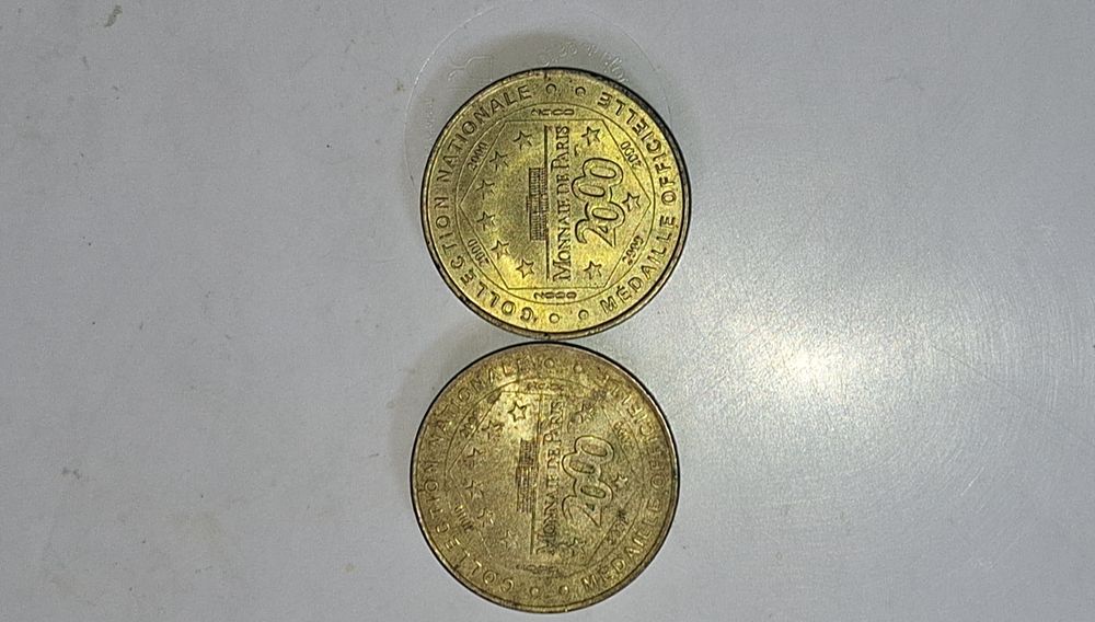 Medalhas da coleção nacional francesa de Notre Dame  2000