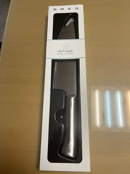 Facas Smeg, grande stock, 40€/ cada