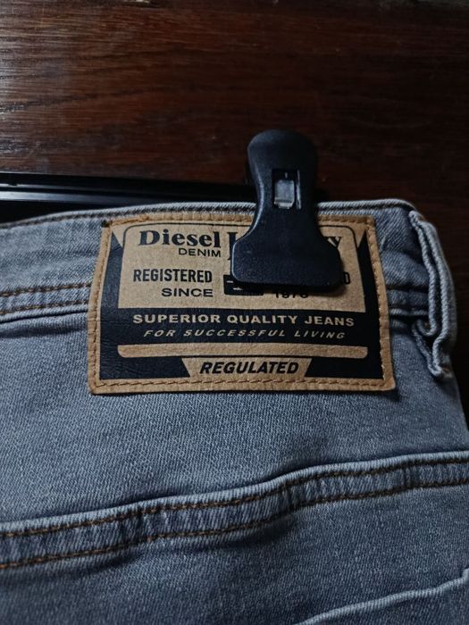 Джинси Diesel сірі, прямі w32